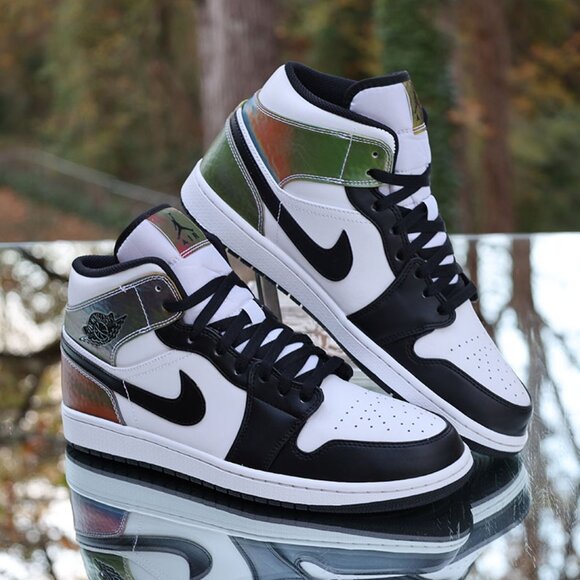 Air Jordan 1 Mid Heat Reactive - Picture 3 of 15